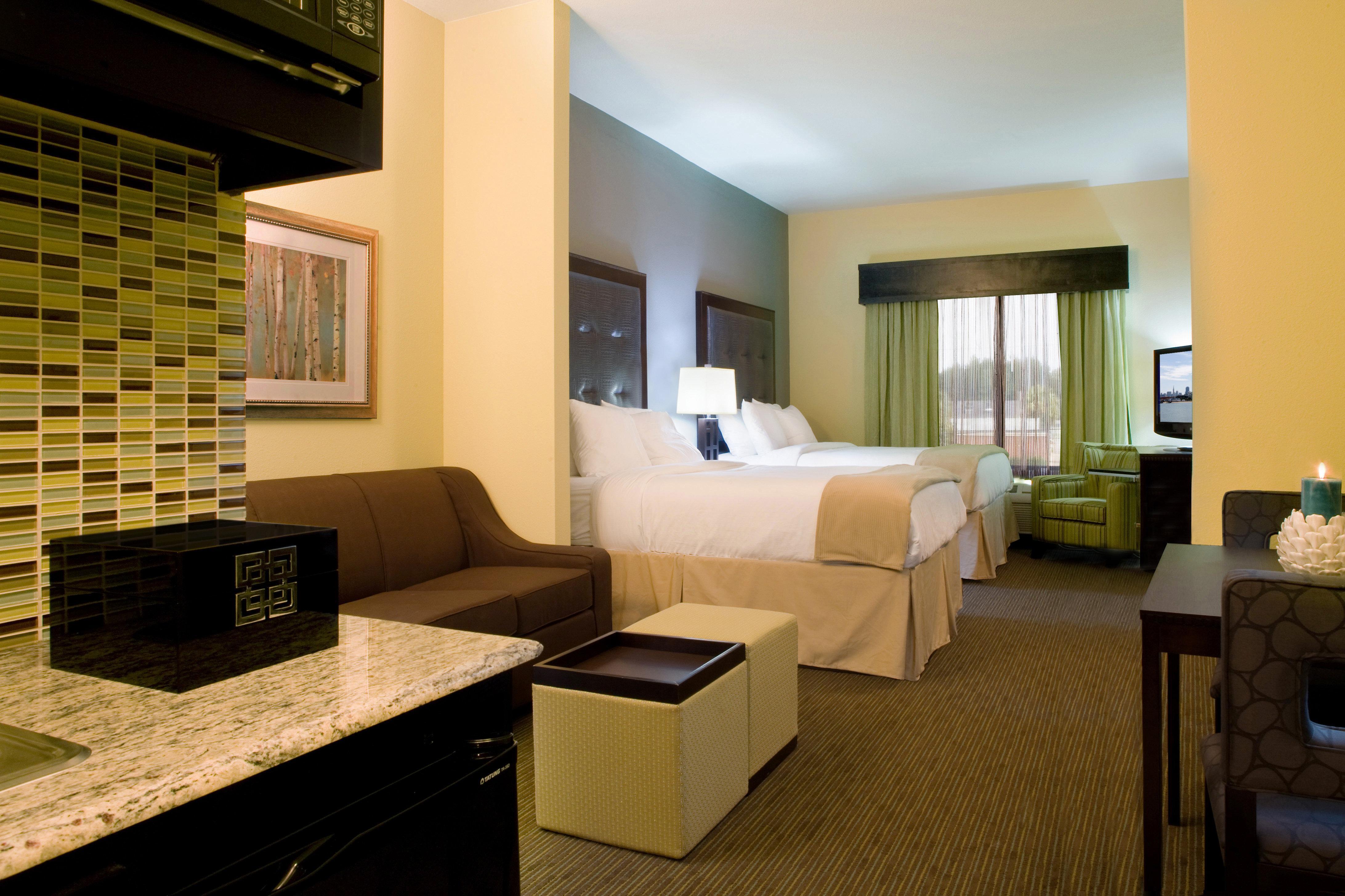 Holiday Inn Express Уэйкросс Номер фото